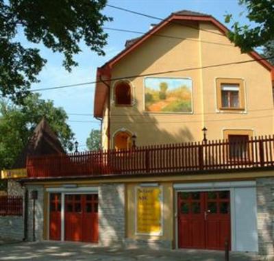 фото отеля Herczeg Setany Apartmanhaz