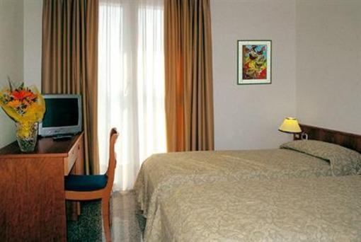 фото отеля Hotel Flora Lignano Sabbiadoro