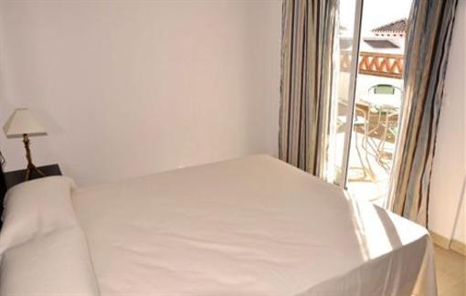фото отеля Apartamentos Chimenea Playa Nerja