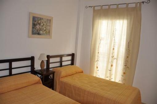 фото отеля Apartamentos Chimenea Playa Nerja