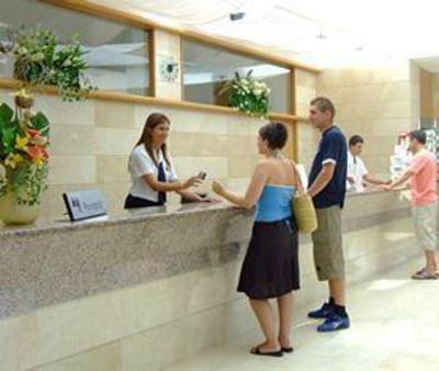 фото отеля Aparthotel Alzinar Santa Margalida