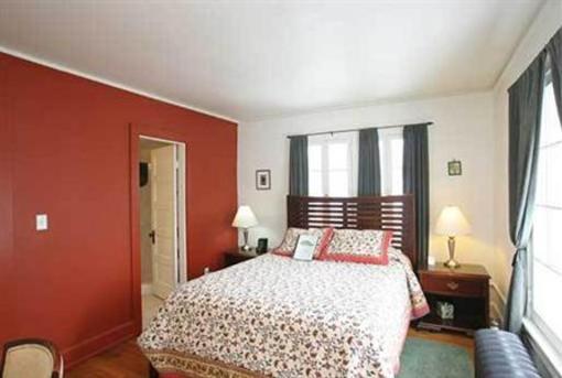 фото отеля Arthur Morgan House Bed & Breakfast