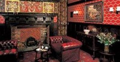 фото отеля Queens Head Hotel