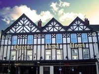 Queens Head Hotel