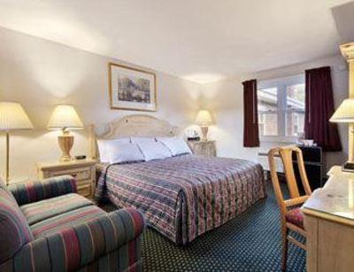 фото отеля Days Inn Sturbridge