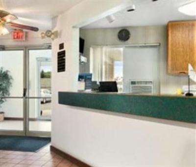 фото отеля Americas Best Value Inn West Fargo
