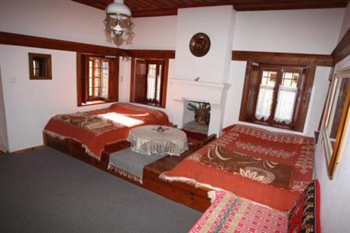 фото отеля Astraka Guesthouse I