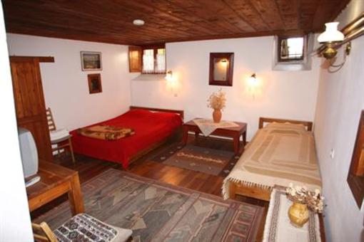 фото отеля Astraka Guesthouse I