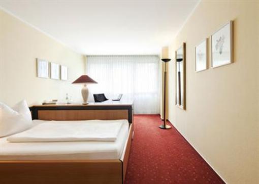 фото отеля Comfort Hotel Ulm Blaustein