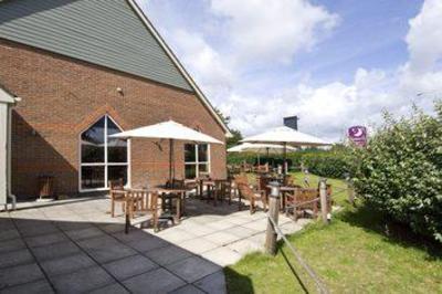 фото отеля Premier Inn Christchurch West