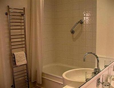 фото отеля Annandale Arms Hotel