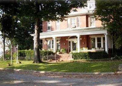 фото отеля River Rose Inn Elizabethtown (IIlinois)