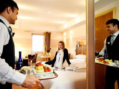 фото отеля Cedar Court Hotel Wakefield