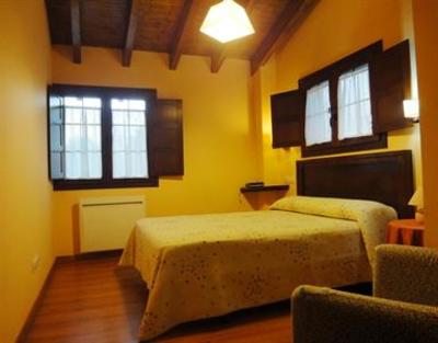 фото отеля Apartamentos Rurales Villa de Sain