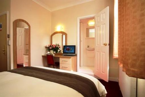 фото отеля Lloyds of Chester