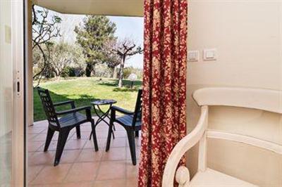 фото отеля Best Western Hotel Paradou Montfavet