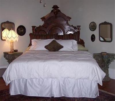фото отеля Shadowlawn Bed & Breakfast