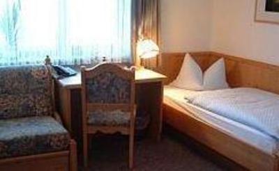 фото отеля Frühstückshotel Fürstenwerth Wilhelmshaven