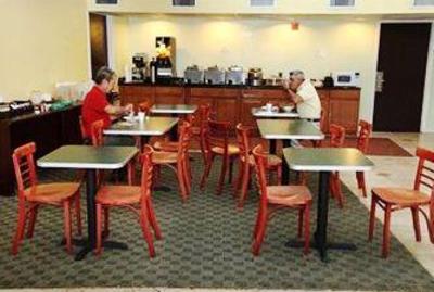 фото отеля Days Inn and Suites Tyler