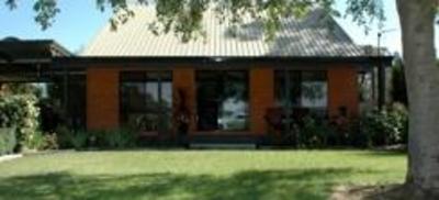 фото отеля 19 On Nixon Fully Self Contained B&B Accommodation Corowa