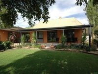 19 On Nixon Fully Self Contained B&B Accommodation Corowa