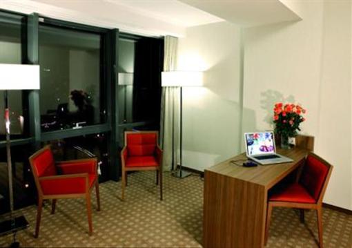 фото отеля Central Plaza Hotel