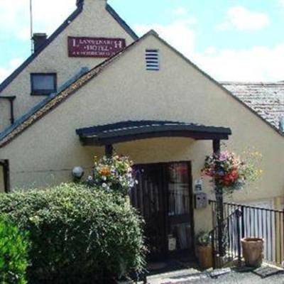 фото отеля Llanwenarth Hotel & Riverside Restaurant