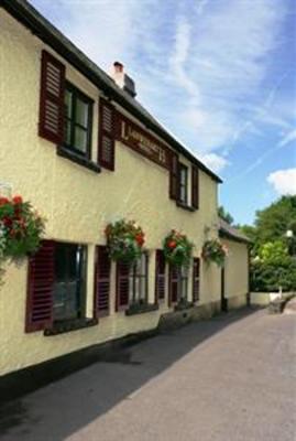 фото отеля Llanwenarth Hotel & Riverside Restaurant