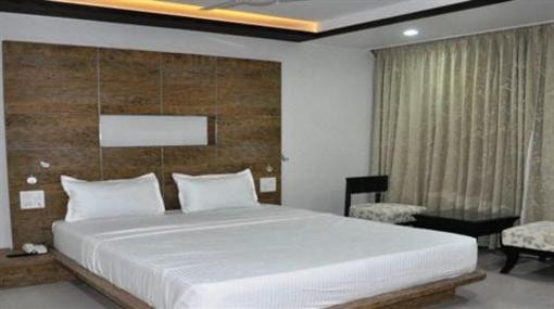 фото отеля Hotel Om Sai International