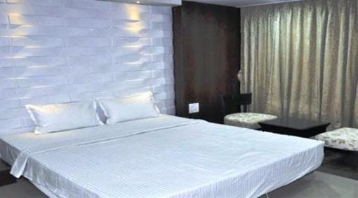 фото отеля Hotel Om Sai International