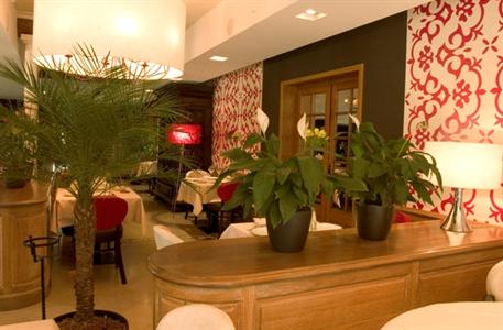 фото отеля Les Maritonnes Hotel Romaneche-Thorins