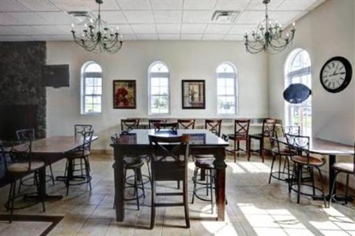 фото отеля Americas Best Value Inn Watertown