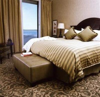 фото отеля Crest Hotel