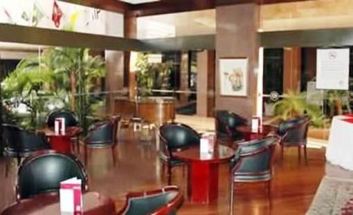 фото отеля Naoum Plaza Hotel