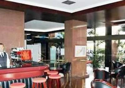 фото отеля Naoum Plaza Hotel