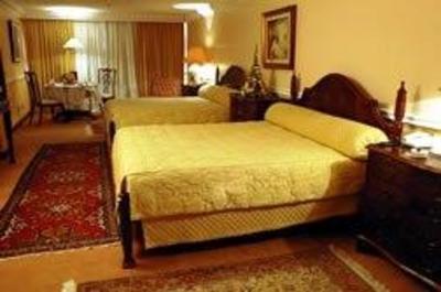 фото отеля Naoum Plaza Hotel