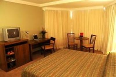 фото отеля Naoum Plaza Hotel