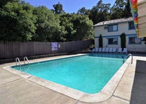 фото отеля Econo Lodge - Novato
