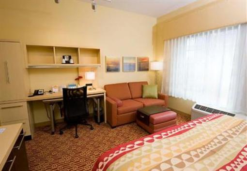 фото отеля TownePlace Suites Williamsport