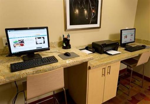 фото отеля TownePlace Suites Williamsport