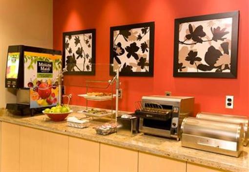 фото отеля TownePlace Suites Williamsport