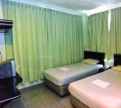 фото отеля Hotel Tourist Kota Kinabalu
