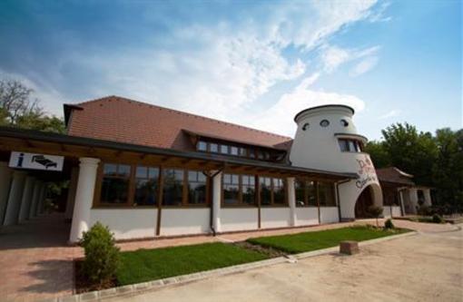 фото отеля Piroska Csarda es Panzio