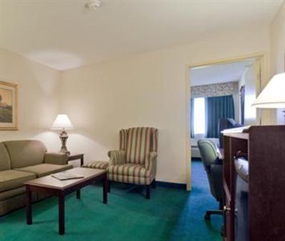 фото отеля Country Inn & Suites Cedar Rapids Airport