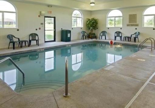 фото отеля Country Inn & Suites Cedar Rapids Airport