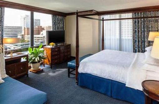 фото отеля Sheraton Norfolk Waterside Hotel