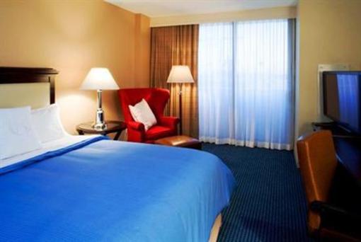 фото отеля Sheraton Norfolk Waterside Hotel