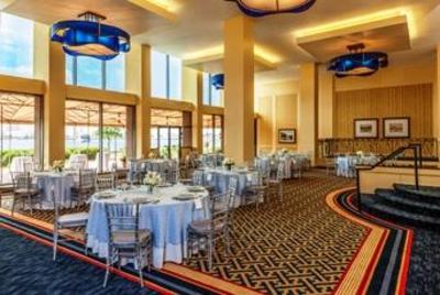 фото отеля Sheraton Norfolk Waterside Hotel