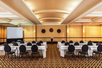 фото отеля Sheraton Norfolk Waterside Hotel