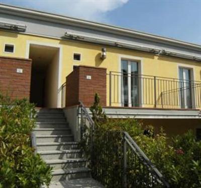 фото отеля Residence Gardazzurro Padenghe sul Garda